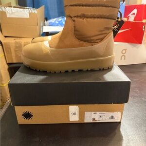 Brand UGG Mini Mod Boots Chesnut size 8 men/9.5 women